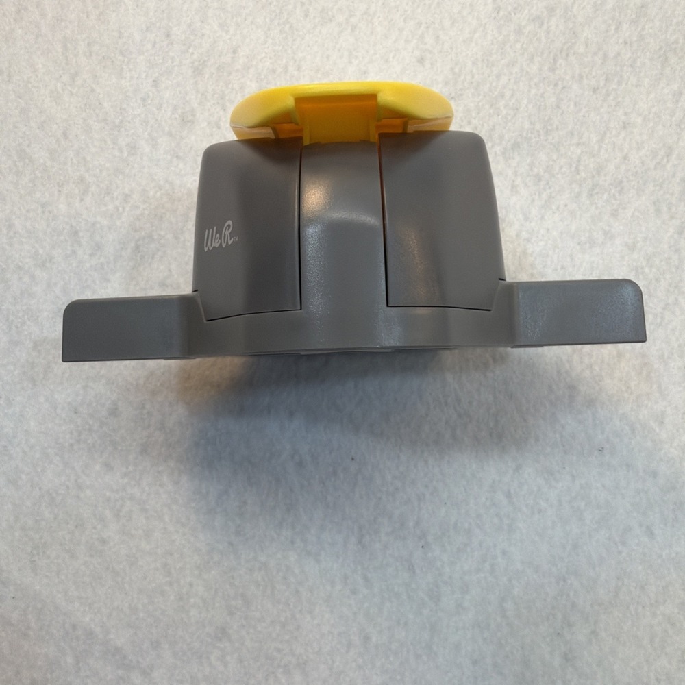 We R Memory Keepers Edge Border Paper Punch LOOP NEW - Picture 5 of 16